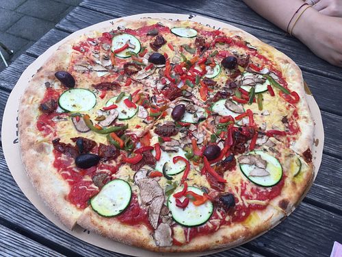 Set Vegan Pizza  at La Pizzeria in Maribor