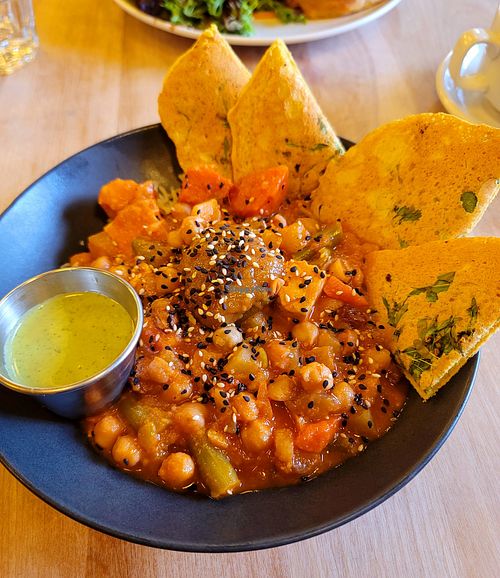 Image of Lola Rosa - Places des Festivals