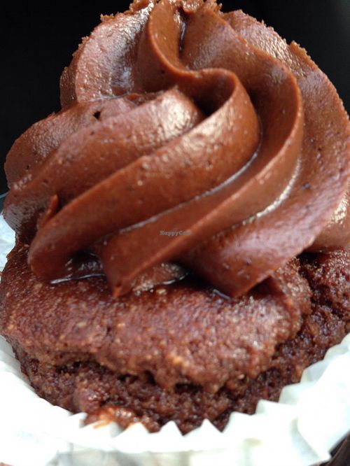 Vegan gluten free Roots cupcake at Roots Market in Olney