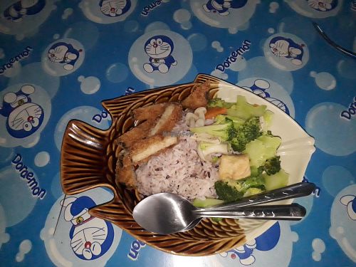 Rice, veggies and soy fish at Lotus Leaf Restaurant in Chiang Rai