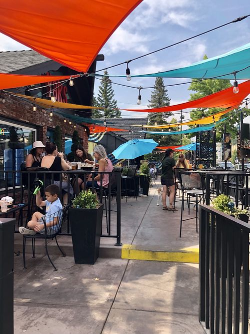 Entrance   at Yaks in Mount Shasta