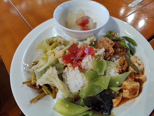  at Leshan Giant Buddha 乐山素食餐厅 in Leshan