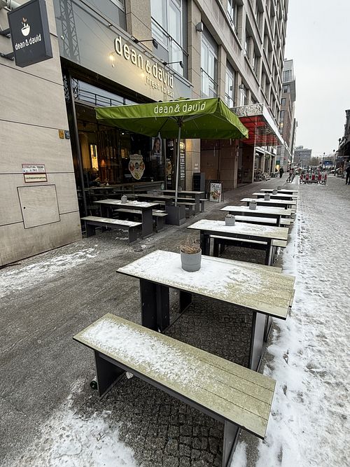 seating  at Dean & David - Friedrichstr in Berlin