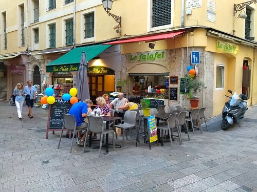 Front and terrace at Le Falafel in Nice