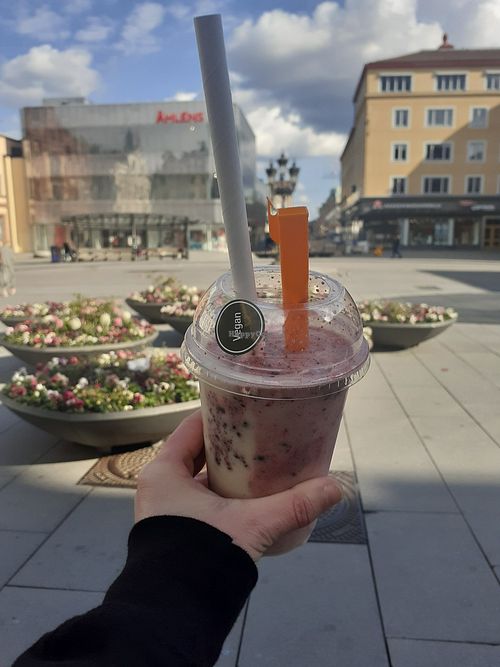 Blueberry lyx-shake at MAX in Uppsala