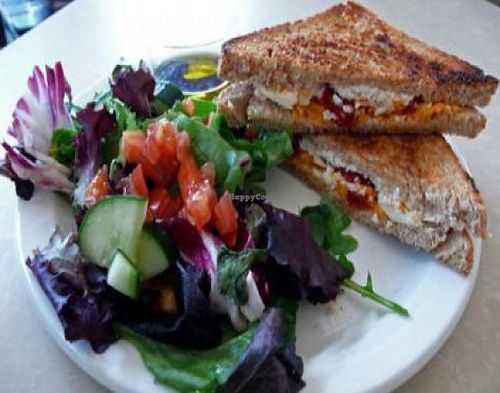 not your mama's grilled cheese (vegan-style) at MUSE on 8th in Los Angeles