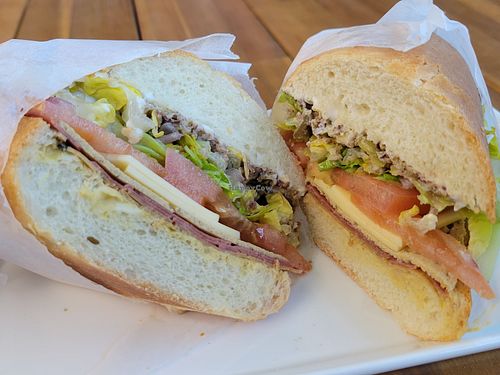 Meatless lover's at Vegan Popup By XMarket in Venice