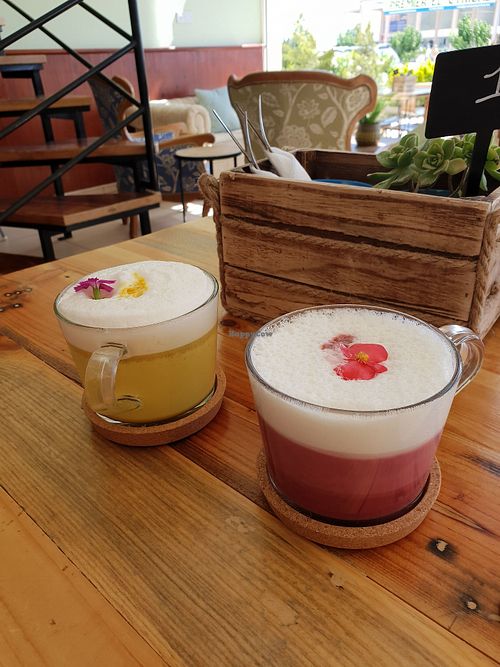 Turmeric latte and beetroot latte at Meraki Market Cafe in Paphos