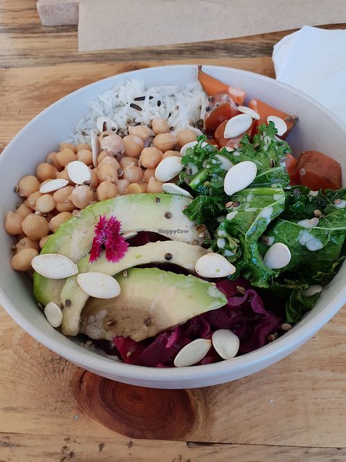 Chickpea salad and you can see ☝️  at Meraki Market Cafe in Paphos