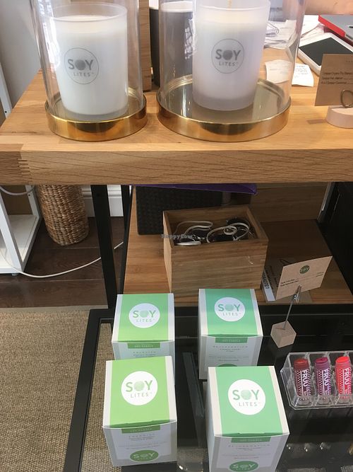 soy candle at Le Fix Natural Beauty Bar in London