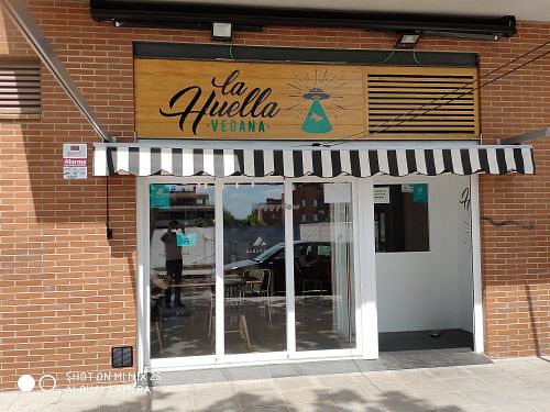 Exterior at La Huella Vegana - Las Rozas in Madrid