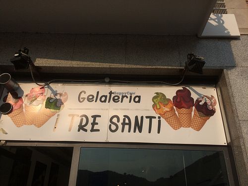 You can find this at the entrance  at Gelateria I Tre Santi in Como