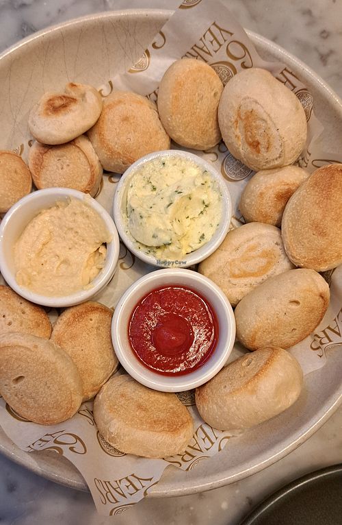 Dough balls 😍 at Pizza Express in Renfrew