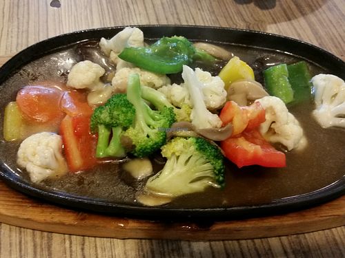 vegetables hot plate at R&J Cosy Corner 自在齋 - Boon Keng in Central Singapore