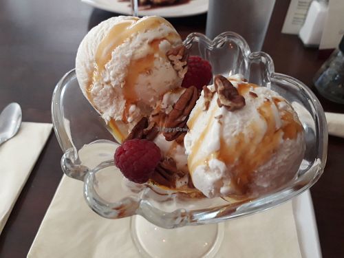 Vegan salted pecan ice cream sundae at The Horseshoe in Warlingham