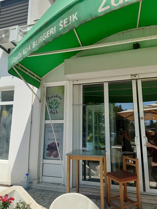 Entrance at Paradise Food in Budva