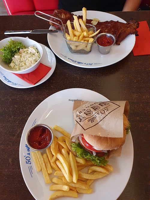 Süßkartoffelburger at 50s Ville Diner in Zwickau