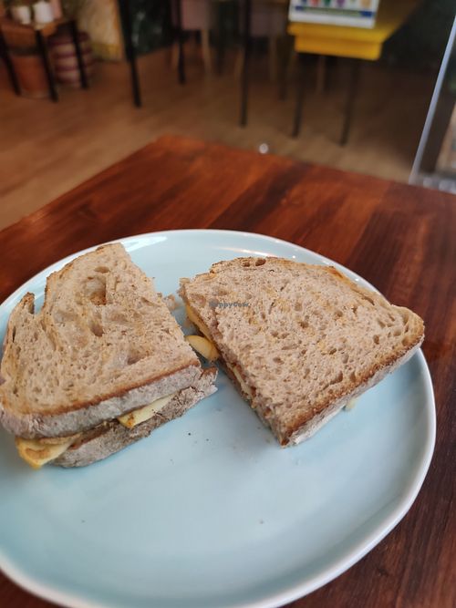 Apple/peanut butter sandwich at La Tienda de Los Unicornios in Granada