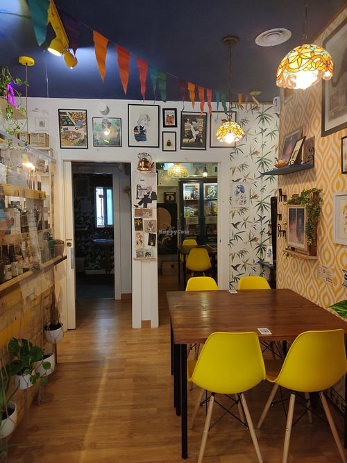 Seating at La Tienda de Los Unicornios in Granada