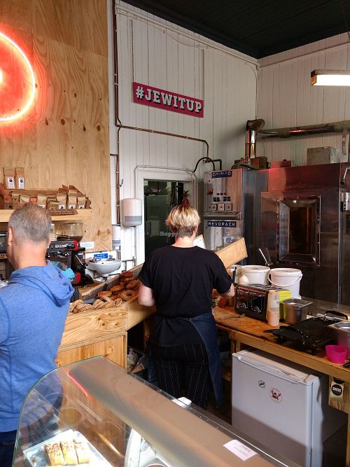 Service at Bross Bagels - Leith in Edinburgh