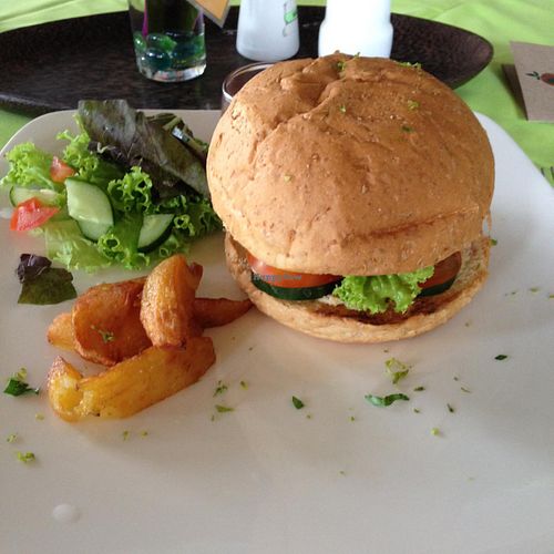 ordered the vegie burger at Manik Organik in Seminyak
