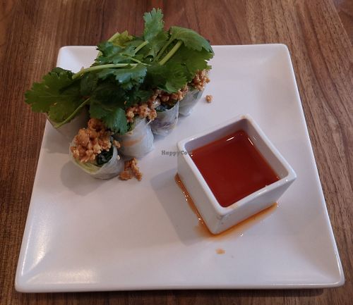Rouleaux de printemps aux herbes fraîches at Kapunka Vegan in Paris