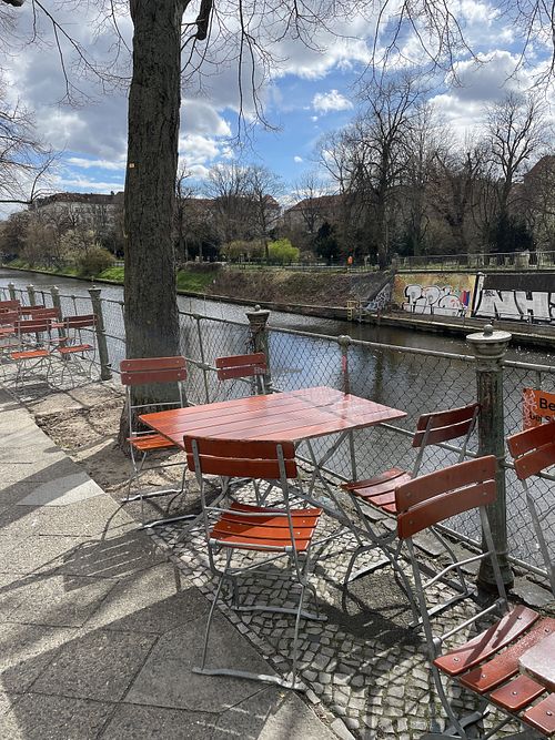 Outside seating  at Nah am Wasser - Neukölln in Berlin