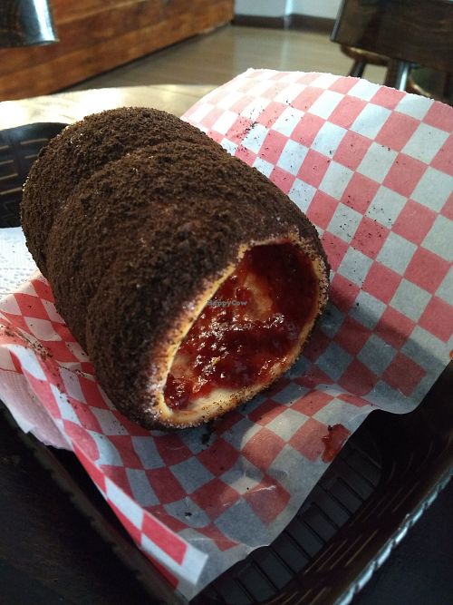 Oreo and red fruits roll at Crispy Rolls in Bogota