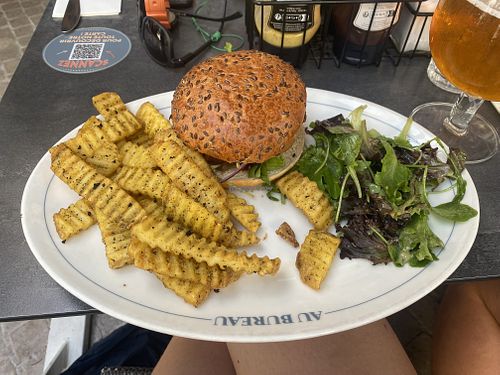 Veganer Burger   at Au Bureau in Poitiers
