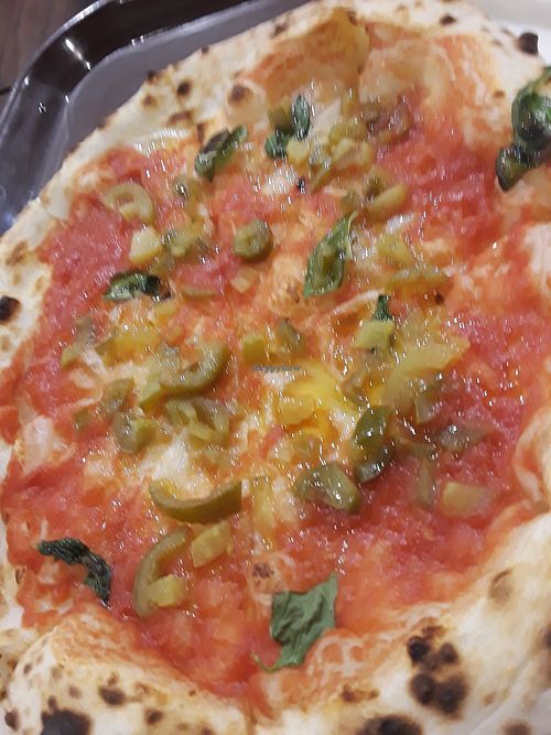 Cheese less pizza at Sempre Pizza in Okinawa