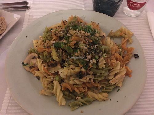 Vegan plate : pasta, sautéed vegetables, tofu at Abrigo da Alma in Tomar