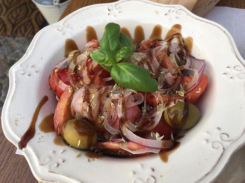 Tomate salad at Pane & Vino in Evora