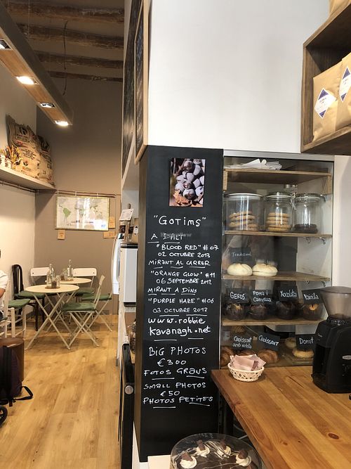 Inside at Kiwi Coffee & Co in Vilafranca Del Penedes