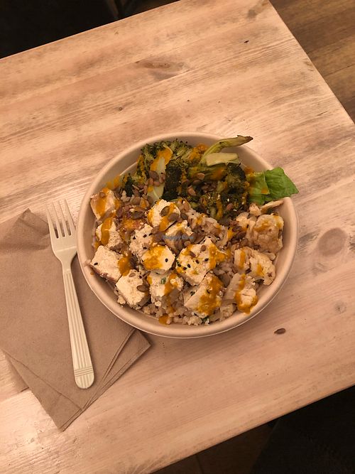 customized bowl with broccoli, cauliflower and tofu at Mulberry & Vine - Tribeca in New York City