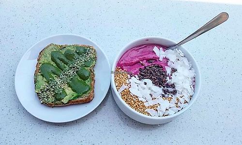 Smoothie bowl and toast at Alchemy - Grandview in Columbus