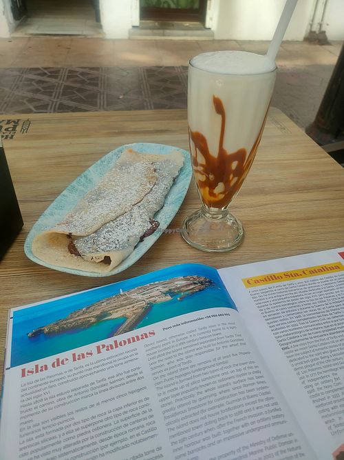 Crepe vegano y sin gluten y batido de vainilla at Andrea's Brunch in Tarifa