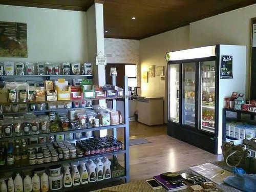 Besides having a recently opened restaurant, you can also buy your vegan foods at the shop. Many well known South African brands available: Herbi Vohr, Irene's Gourmet, Veggie Divine, etc. at Gift From Earth Health in Benoni