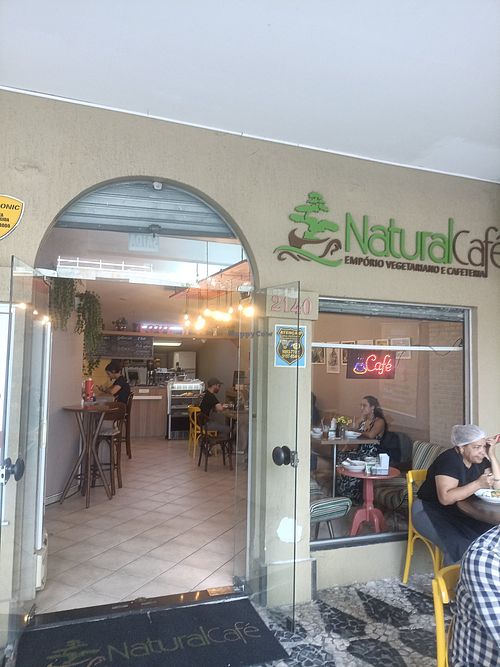 A maioria das opções são veganas, apenas duas das opções são vegetarianas. at Natural Cafe in Curitiba