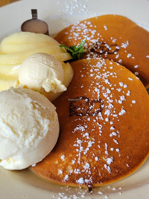 Peach pancakes at Vegan Cafe PQ's in Tokyo