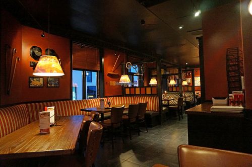 Interior at Peppes Pizza in Gjoevik