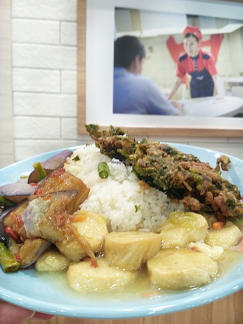Rice with 3 type of vegetable @ $4.8, with a small bowl of clear veggie soup at Sengkang General Hospital - Vegetarian Stall in Northeast Singapore