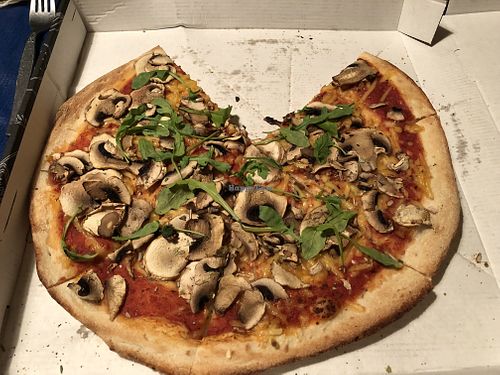 Vegan Champi (= funghi)   at Pizza Piazza in Zaandam