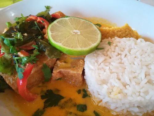 Tofu frit, sauce coco, algues... ? Je ne sais plus le nom du plat mais c'était délicieux ! at Casa Brasil in Palavas-les-flots