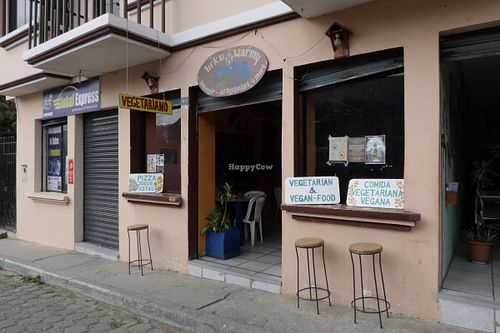 Entrance at Urku Warmy in Vilcabamba