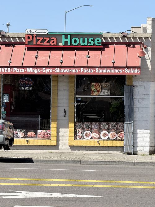 Exteriorr  at Richmond Pizza House in Richmond