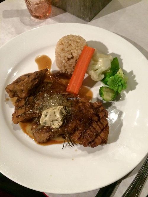 Marinated garlic seitan steak at Shojin - DTLA in Los Angeles