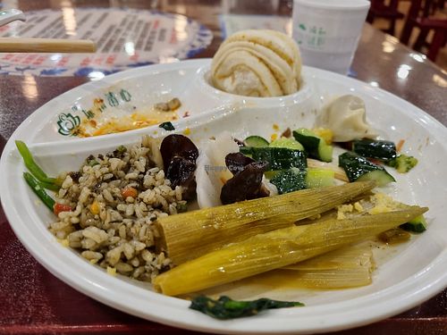 Image of Qiānhé Qīngxīn 谦和清心素食 - 星辰路