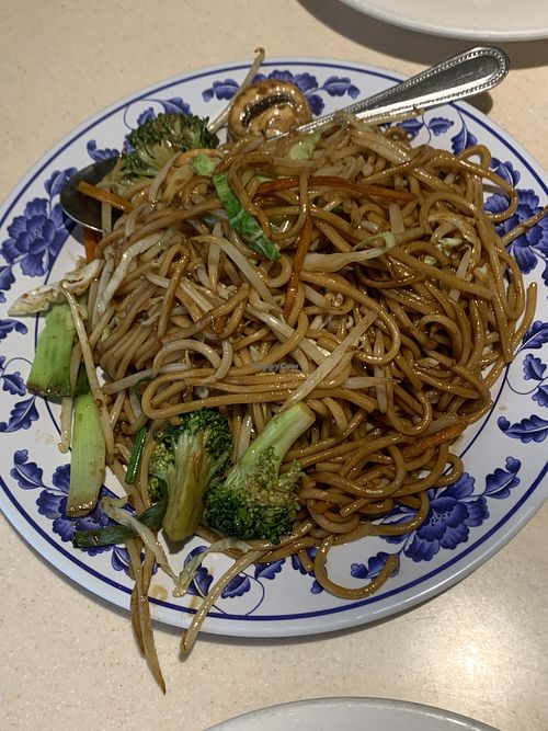 Vegetarian lo mein  at Dragon House in Moreno Valley