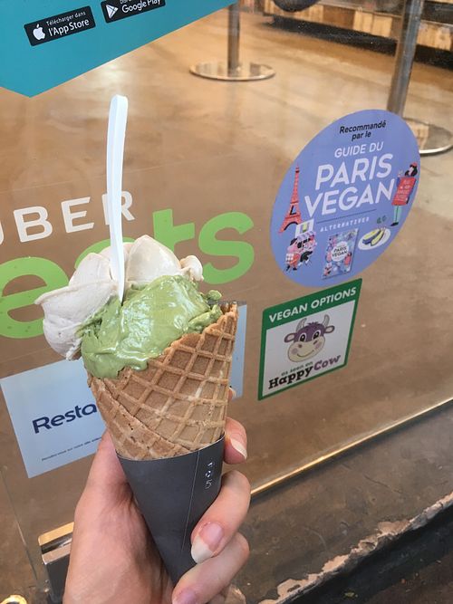 Pistachio ice cream 😱 at Impronta in Paris