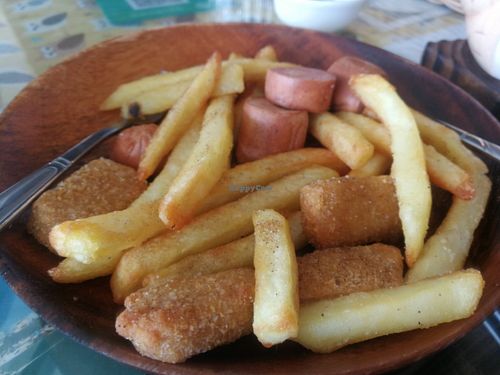 air/fried vegetarian sausages, nuggets, and fries at Coolife Owl 貓頭鷹藝品蔬食館 - Māotóuyīng in New Taipei City